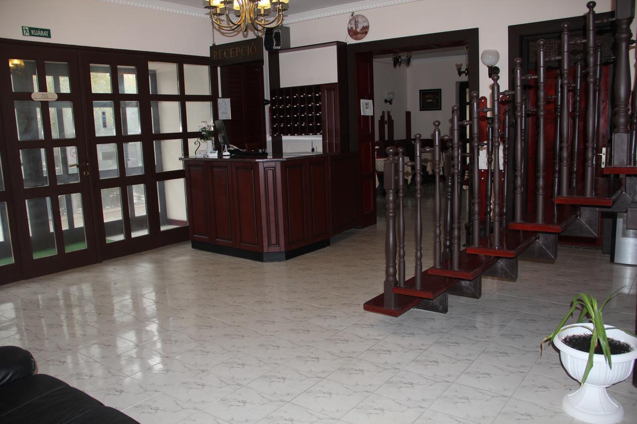 Karikas Hotel Hajdúszoboszló Екстериор снимка