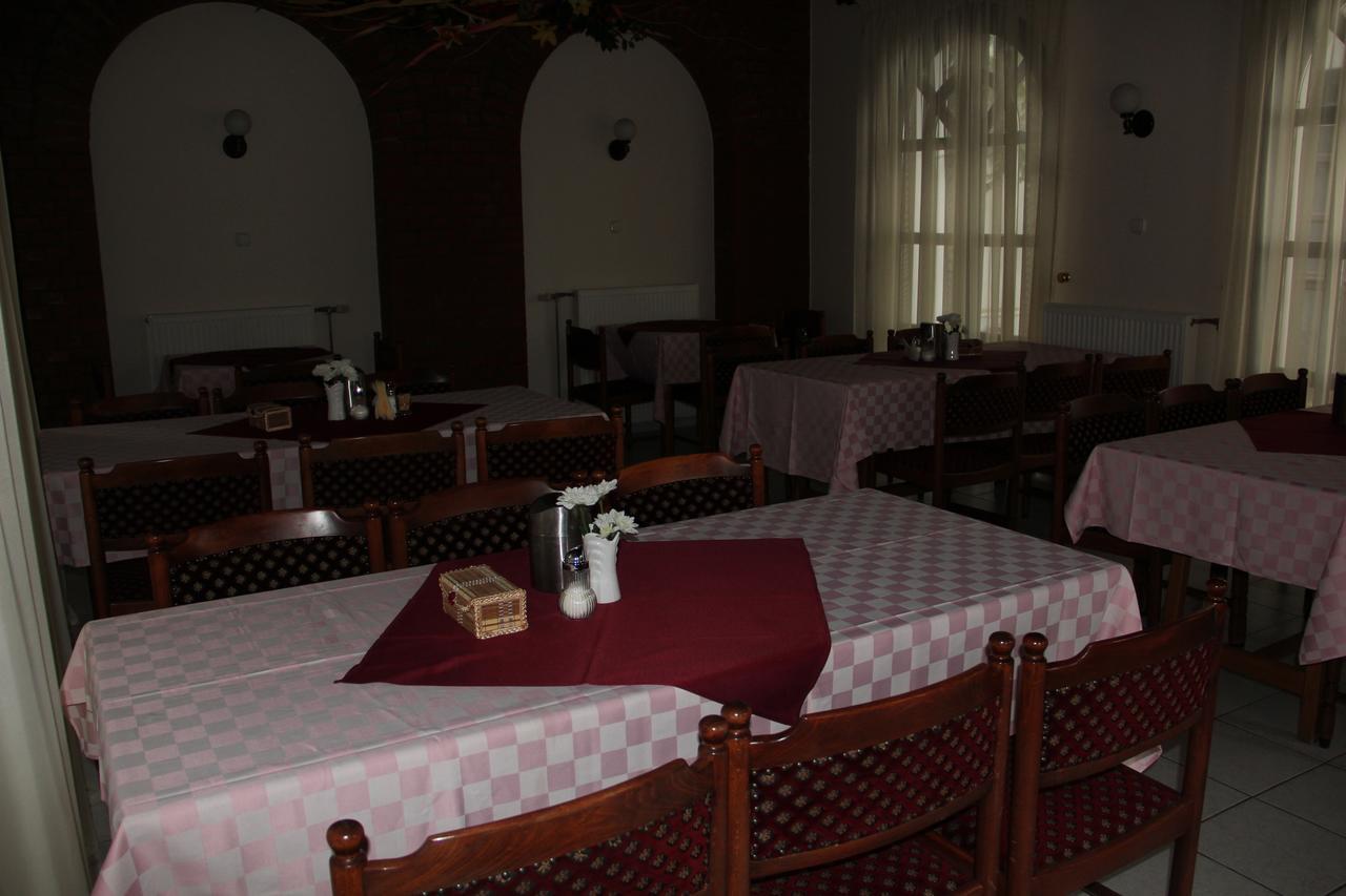 Karikas Hotel Hajdúszoboszló Екстериор снимка